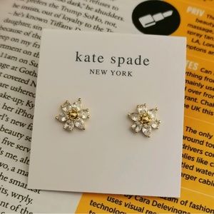 Kate Spade First Bloom Gold Stud
Earrings NEW/DUST BAG